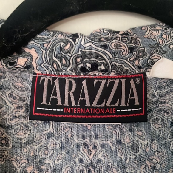 Vintage Tarazzia blue paisley long sleeve rayon button down top - Picture 3 of 6